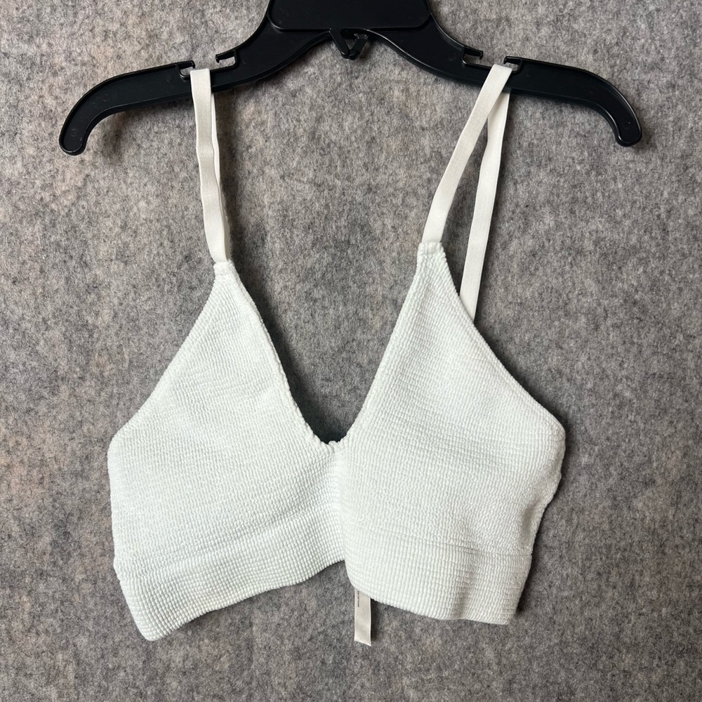 Intimately by Free People Women M/L offwhite seemless waffle knit‎ bra